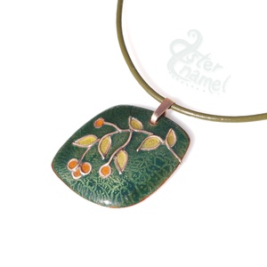 Tavaszi ág tűzzománc medál hengerelt bőrszálon  - ékszer - nyaklánc - medálos nyaklánc - Meska.hu