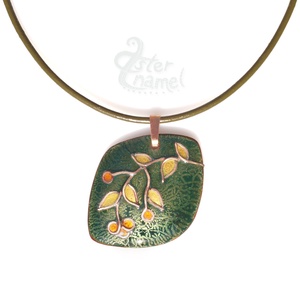 Tavaszi ág tűzzománc medál hengerelt bőrszálon  - ékszer - nyaklánc - medálos nyaklánc - Meska.hu