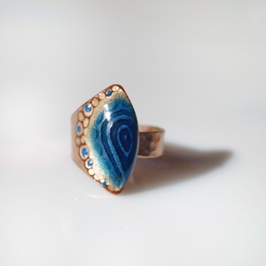Kék kalapált gyűrű - ékszer - gyűrű - statement gyűrű - Meska.hu
