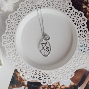Heart of Mom üveg nyaklánc, festett égetett ezüstözött medál, anya a gyermekével, kis natúr medállal - ékszer - nyaklánc - medálos nyaklánc - Meska.hu