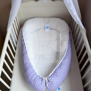 Levendula, lila, egyedi hímzéses babafészek - otthon & életmód - babaszoba, gyerekszoba - babaszoba, gyerekszoba - Meska.hu