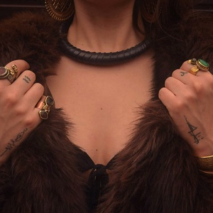 Újrahasznosított, bicikli belső gumiból készített nyakék - ékszer - nyaklánc - bogyós nyaklánc - Meska.hu