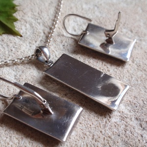 Virágmintás ezüst fülbevaló medállal - ékszer - ékszerszett - Meska.hu