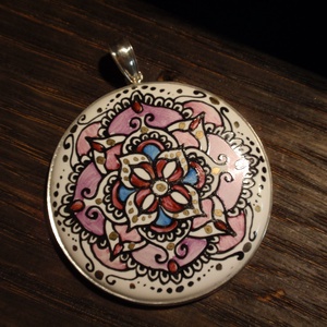 Mandala festett porcelán medál ezüst - Meska.hu