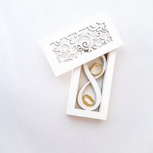 Esküvői gyűrűdoboz virágmintás fedéllel - esküvő - kiegészítők - gyűrűtartó & gyűrűpárna - Meska.hu