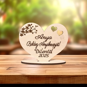 Anyának szív alakú talpas dísz - Meska.hu