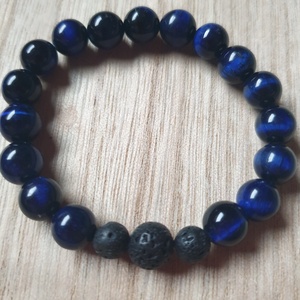 Illatfelhő a csuklódon, illatos ásványkarkötő, lávakő és tigrisszemből - ékszer - karkötő - ásványkarkötő - Meska.hu