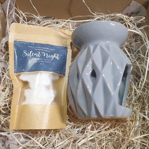 Karácsonyi ajándékdoboz, illatviasz és párologtató - karácsony - karácsonyi lakásdekoráció - karácsonyi illatgyertya, mécses - Meska.hu