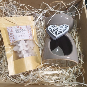 Karácsonyi ajándékdoboz, illatviasz és párologtató - karácsony - karácsonyi lakásdekoráció - karácsonyi illatgyertya, mécses - Meska.hu