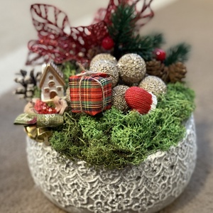 Karácsonyi asztaldísz szürke kaspóban, Otthon & Életmód, Dekoráció, Asztal és polc dekoráció, Asztaldísz, Virágkötés, MESKA