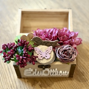 Virágos ládika dekoráció, Otthon & Életmód, Dekoráció, Asztal és polc dekoráció, Asztaldísz, , MESKA