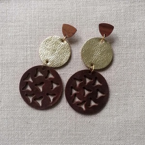 Valódi bőr fülbevaló, Ékszer, Fülbevaló, Lógós kerek fülbevaló, Bőrművesség, MESKA