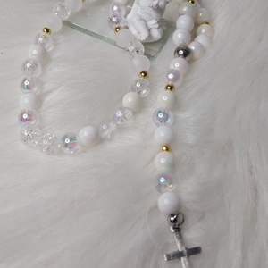 Fehér gyöngy rózsafüzér � angyali tisztaság és védelem.  - ékszer - nyaklánc - monogram & névnyaklánc - Meska.hu