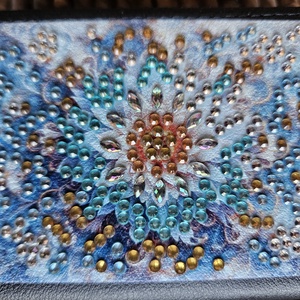 Égi mandala � Kézzel készített, gyémántfestéssel díszített pénztárca (8 x 11 cm) - táska & tok - pénztárca & más tok - pénztárca - női pénztárca - Meska.hu