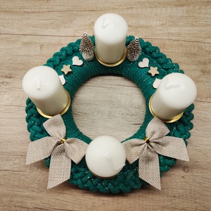 Adventi koszorú - horgolt alapon, Karácsony, Adventi díszek, Adventi koszorú, Horgolás, A koszorút zsinórfonallal körbehorgolt poliészter karikára készítettem. (A zöld kicsit világosabb é..., MESKA