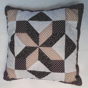 Barna patchwork párna - otthon & életmód - lakástextil - párna & párnahuzat - Meska.hu