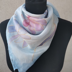 Kék lila absztrakt virágmintás selyemkendő - ruha & divat - sál, sapka, kendő - kendő - Meska.hu