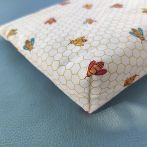 Méhecske mintás neszesszer - táska & tok - neszesszer - Meska.hu