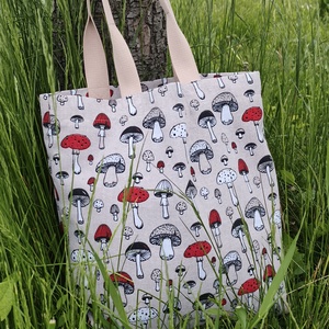 Gomba mintás bevásárló táska, Táska & Tok, Bevásárlás & Shopper táska, Shopper, textiltáska, szatyor, Varrás, Gomba mintás bevásárló táska, mellyel kiváltható a műanyag táska használata és ezzel egy lépést teh..., MESKA