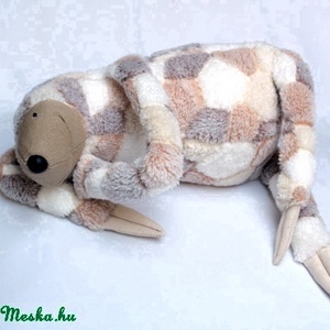 Kis foltos plüss Lajhár -  - Meska.hu