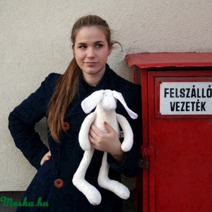 Nyakigláb Fehér Nyuszi színes füllel  - Meska.hu