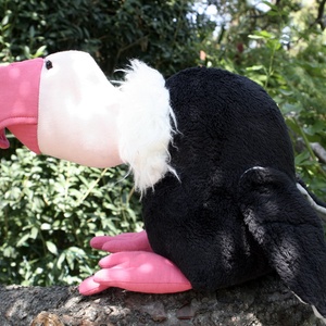 Kondorkeselyű, Szomorú, öreg, kopasz dögevő - játék & sport - plüssállat & játékfigura - madár - Meska.hu