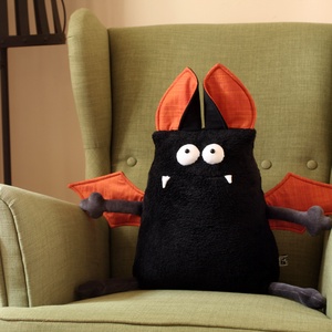 Vámpír Denevér Párna, Kényelmes de félelmetes dekoráció Halloween-re - otthon & életmód - babaszoba, gyerekszoba - gyerek díszpárna - Meska.hu