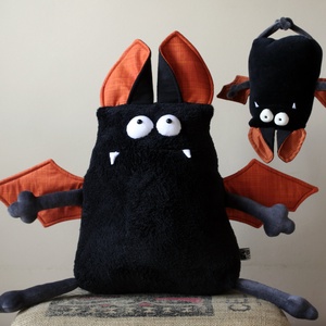 Vámpír Denevér Párna, Kényelmes de félelmetes dekoráció Halloween-re - otthon & életmód - babaszoba, gyerekszoba - gyerek díszpárna - Meska.hu
