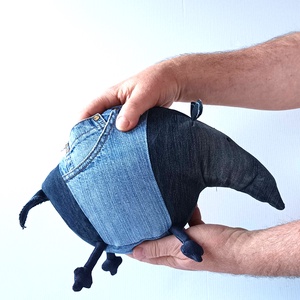 A Másik Tapír (mert még egy van), Újrahasznosított Farmertapír, Nadrágokból készített kövér növényevő - Meska.hu