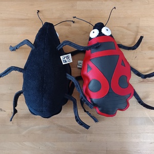 Verőköltő Bodobács avagy tűzi poloska, Bájos piros-fekete bogár - játék & sport - plüssállat & játékfigura - más figura - Meska.hu