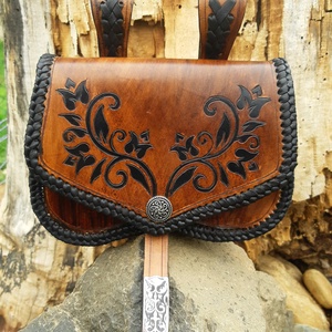 Déva szironyozott szélű lapos bőrtarsoly hagyományőrzéshez, íjászathoz - táska & tok - kézitáska & válltáska - tarisznya - Meska.hu