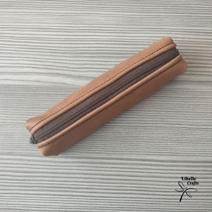 Barna bőrből készült tolltartó - otthon & életmód - papír, írószer - tolltartó & ceruzatekercs - Meska.hu