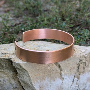 Réz karkötő - Keresztény keresztes - 13 mm - vörösréz - Névvel, dátummal személyre szabható - tökéletes ajándék  - ékszer - karkötő - széles karkötő - Meska.hu