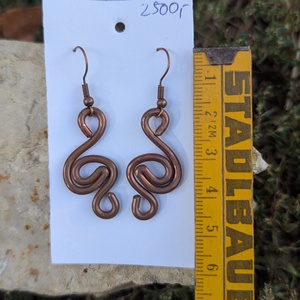 Kézműves réz fülbevaló spirál ornamentikával - ékszer - fülbevaló - fültágító - Meska.hu