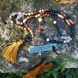 Nyílj meg a változások felé 108 szemes Mala  - ékszer - nyaklánc - bojtos nyaklánc - Meska.hu