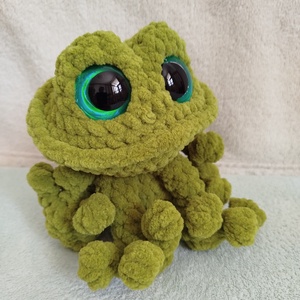 Horgolt béka - játék & sport - plüssállat & játékfigura - béka - Meska.hu