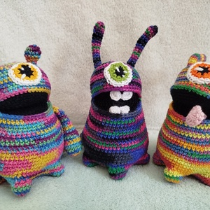 Horgolt szörnyi horgolt szemmel - játék & sport - plüssállat & játékfigura - más figura - Meska.hu