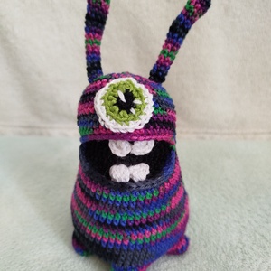 Horgolt szörnyi horgolt szemmel, Játék & Sport, Plüssállat & Játékfigura, Más figura, Horgolás, MESKA