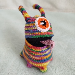 Horgolt szörnyi horgolt szemmel, Játék & Sport, Plüssállat & Játékfigura, Más figura, Horgolás, MESKA