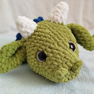 Horgolt sárkány biztonsági szemmel, Játék & Sport, Plüssállat & Játékfigura, Plüss sárkány, Horgolás, MESKA