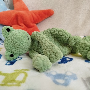 Horgolt béka szundipajti - világoszöld, Játék & Sport, Plüssállat & Játékfigura, Béka, Horgolás, MESKA