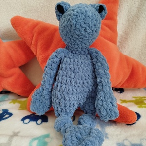 Horgolt béka szundipajti - kék - játék & sport - plüssállat & játékfigura - béka - Meska.hu