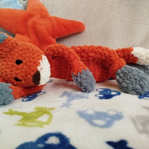 Horgolt róka szundipajti - játék & sport - plüssállat & játékfigura - róka - Meska.hu