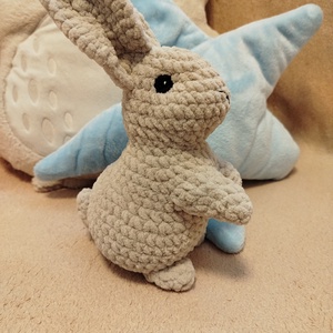 Horgolt nyuszi - játék & sport - plüssállat & játékfigura - nyuszi - Meska.hu