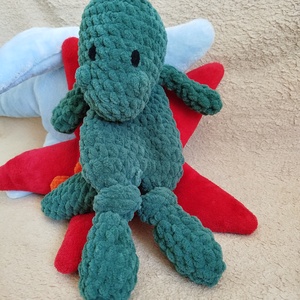 Horgolt dínó szundipajti  - játék & sport - plüssállat & játékfigura - plüss dínók - Meska.hu