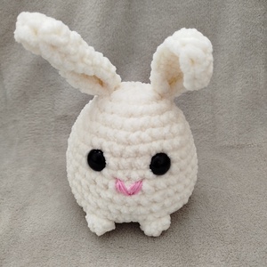 Horgolt gombóc nyuszi - játék & sport - plüssállat & játékfigura - nyuszi - Meska.hu