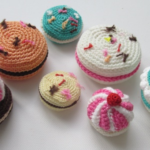 Amigurumi sütemények - amigurumi makaron - amigurumi muffin - horgolt makaron - horgolt muffin - játék & sport - szerepjáték - Meska.hu