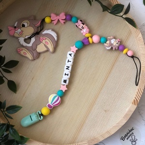 Kétágú, 2in1 Cumi és Rágcsalánc Nyuszi, Baba - mama, Baba játékok, Cumilánc, Csomózás, Gyöngyfűzés, gyöngyhímzés, Készleten 1 db.   

Kétágú, 2in1 Cumi és Rágcsalánc  Ez a praktikus és stílusos 2in1 cumi és rágcsa..., MESKA