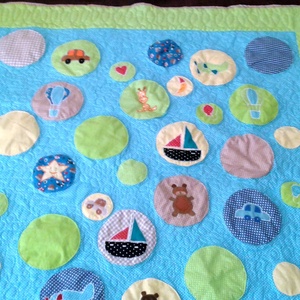 Kisfiús patchwork takaró 150x200 cm, kedvenc játékokkal és névvel, patchwork, keresztelőre, Karácsonyra, születésnapra - otthon & lakás - babaszoba, gyerekszoba - babatakaró, gyerek pléd - Meska.hu