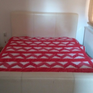 Óriási piros patchwork takaró, francia ágyra,  választható szín és minta kombináció - otthon & lakás - lakástextil - ágytakaró - Meska.hu